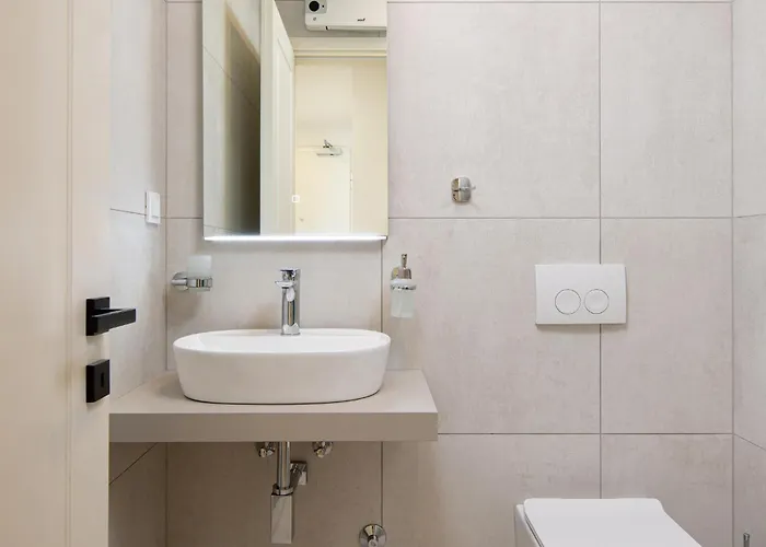 Apartment Cozy Apartment In Malinska With Wifi *