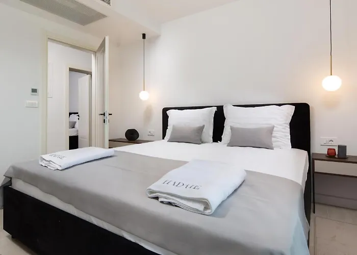 Cozy Apartment In Malinska With Wifi