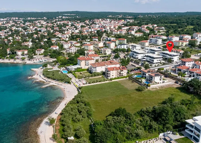 Apartment Cozy Apartment In Malinska With Wifi *